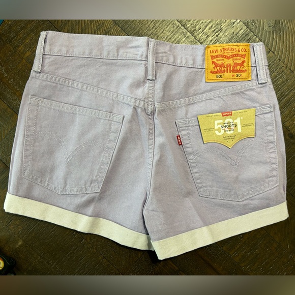 Levi’s Pastel Purple Mid Rise Relaxed Fit Women’s Pocketed Shorts Size W 30 - Picture 5 of 10